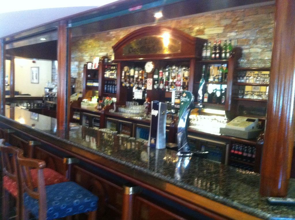 Mourne Country Hotel Ньюрі Екстер'єр фото